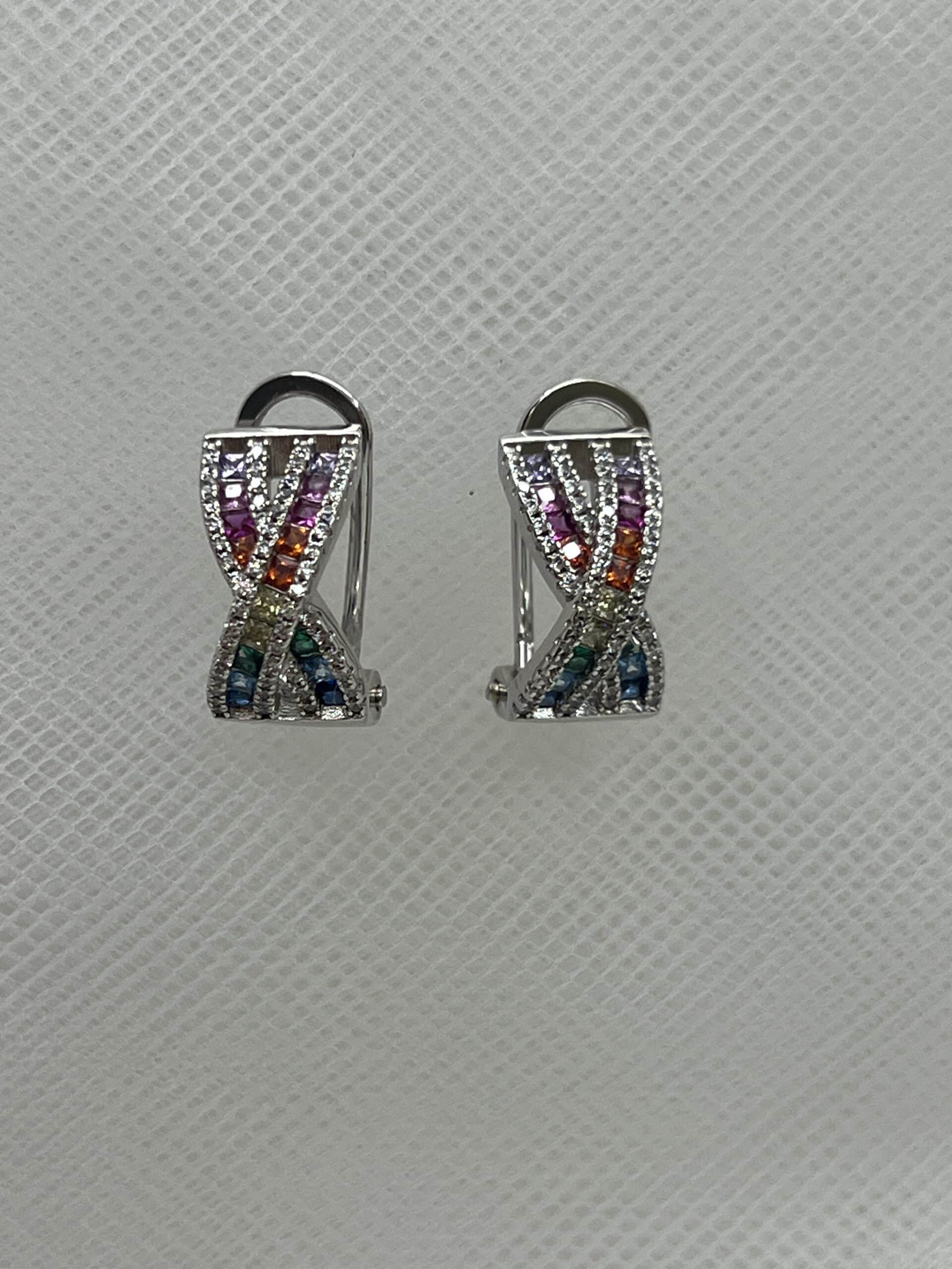 Pendientes de plata rodiados en oro blanco con circonitas de colores