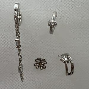 Pendientes de `lata rodiados en oro blanco de circonitas