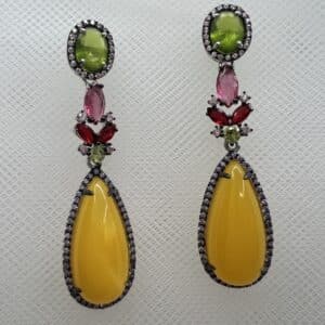 Pendientes largos rodiados en oro blanco con circonitas de colores