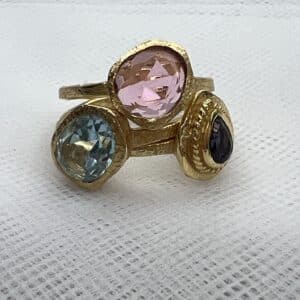 Pack de tres anillos de plata chapada en oro amarillo matizado con circonitas