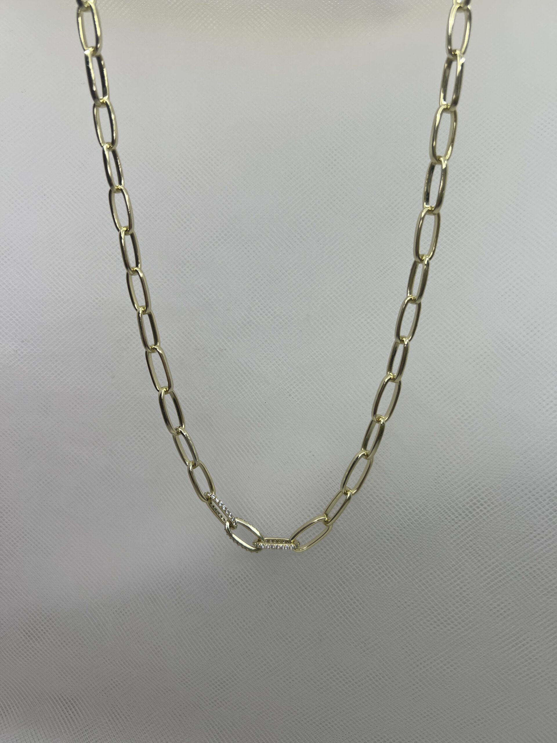 Collar de plata chapada en oro amarillo de eslabones