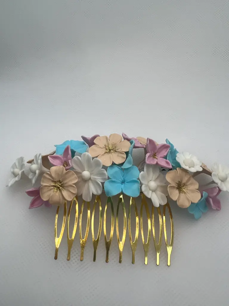 Tocado de flores de porcelana multicolor