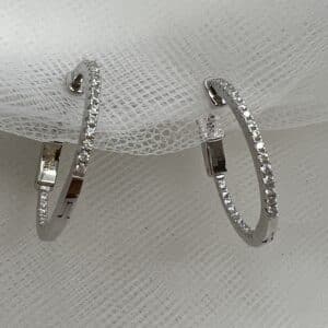 Pendientes aros de  circonitas rodiados en oro blanco