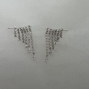 Pendientes trepadores cascada con circonitas rodiados en oro blanco