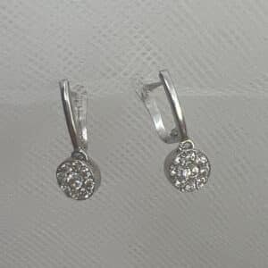 Pendientes de oro blanco con rosetones de circonitas.